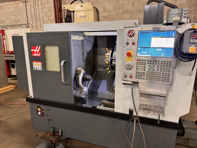 Haas #ST-15, CNC Lathe, 7.9" X, 16" Z, 16.5" max. part swing, 12" max. cutting diameter, 16" max. cutting - Image 2