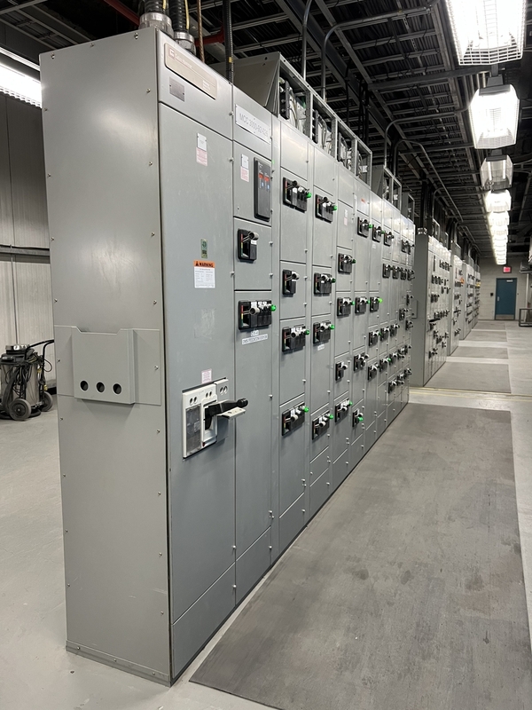 Cutler-Hammer, Advantage-2100, Motor Control Center, 1200 amps, 11 sections, 600 Volt, 3PH, 2002, (3 - Image 1