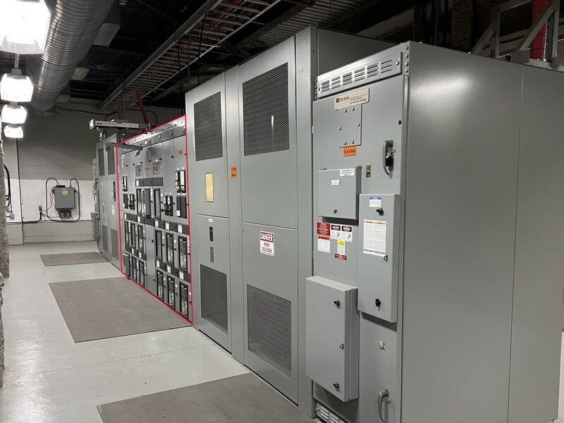 Cutler-Hammer #Magnum-DS, Metal Enclosed Low-Voltage Switchgear w/ Tie Breaker, 3200 amps, 600 Volts, 3PH - Image 1