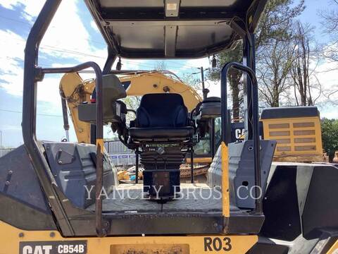 Caterpillar CB54B, Compactor, 5090 hours, S/N: RJN00211, 2015 - Image 8