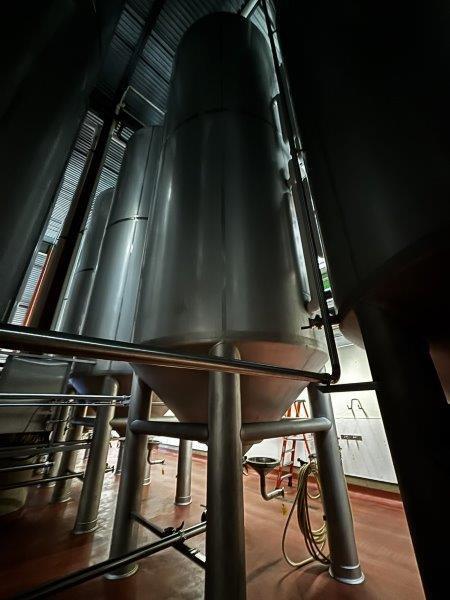 16600 gallon Mueller, Stainless Steel Jacketed Vertical Tank, 121" diameter x 444" height, 15 psi @ 100°F - Image 1