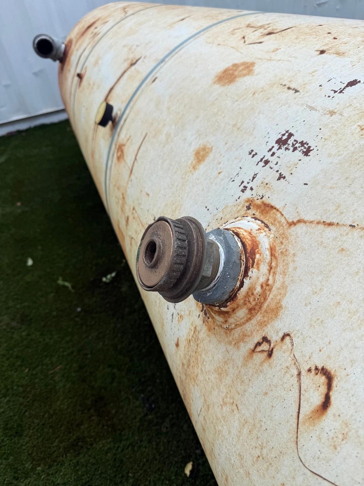 475 gallon 165 psi, 40" x 130", Steel Fab, Horizontal Carbon Steel Pressure Tank, 450°F max. operating - Image 4
