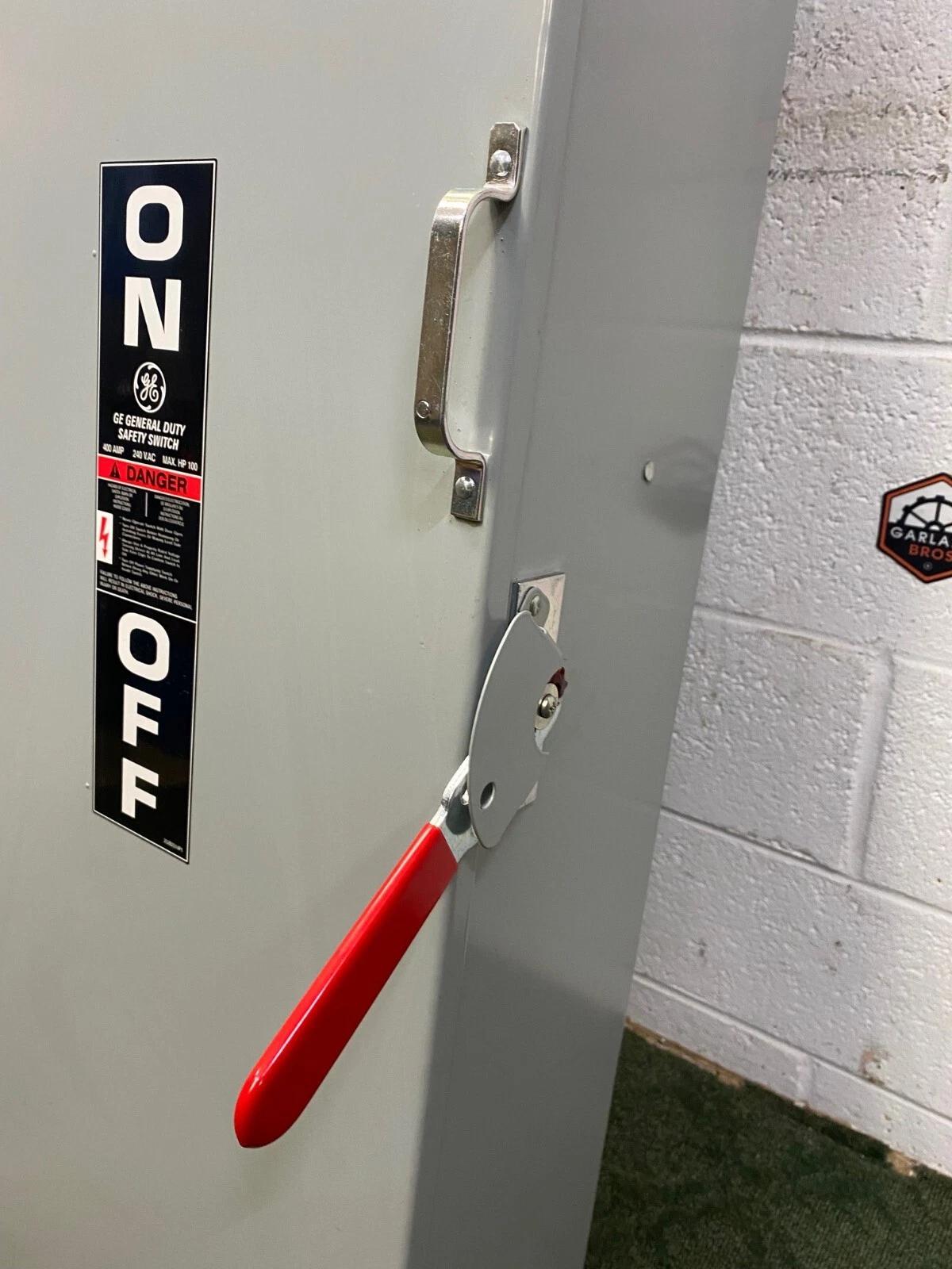 400 Amp. General Electric #TG3325R, Safety Disconnect Switch, 240 Volt - Image 4