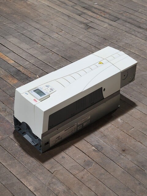 ABB #ACH550-UH-038A-4+K452, Variable Frequency Drive, 3PH, 25HP, 480 Volts, 18.5kW, 38A - Image 8