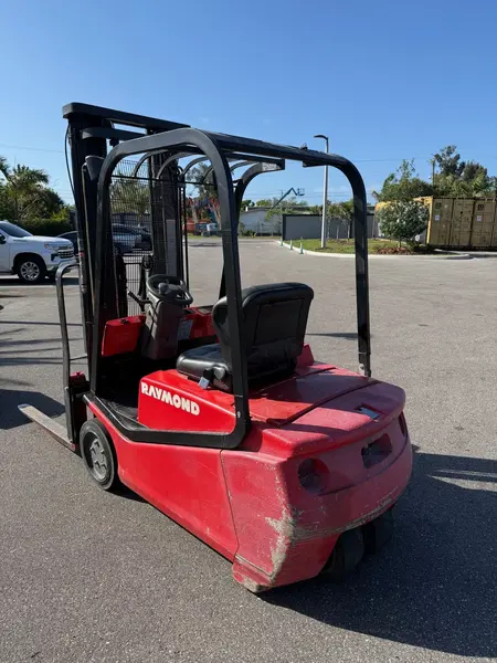 3400 lb. Raymond #RTW35, electric forklift, 24" lift height, 3-stage, side shift, 42" fork length, 2004 - Image 5