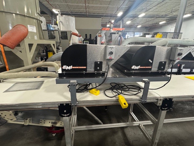 27-1/4" wide x 16' long, MK #GUF-P2000, flat belt conveyor with EMI cooling system, adjustable height - Image 3
