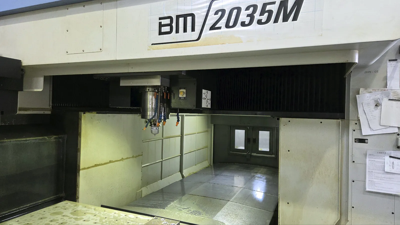Daewoo Doosan #BM-2035M, CNC vertical machining center, 40 automatic tool changer, 137.8" X, 80.7" Y, 31.5" - Image 10