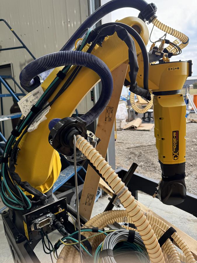 Fanuc, M-20iD/25, 6-Axis Articulated Robot, 25 kg payload, 72" reach, teach pendant, R-30iB Plus controller - Image 1