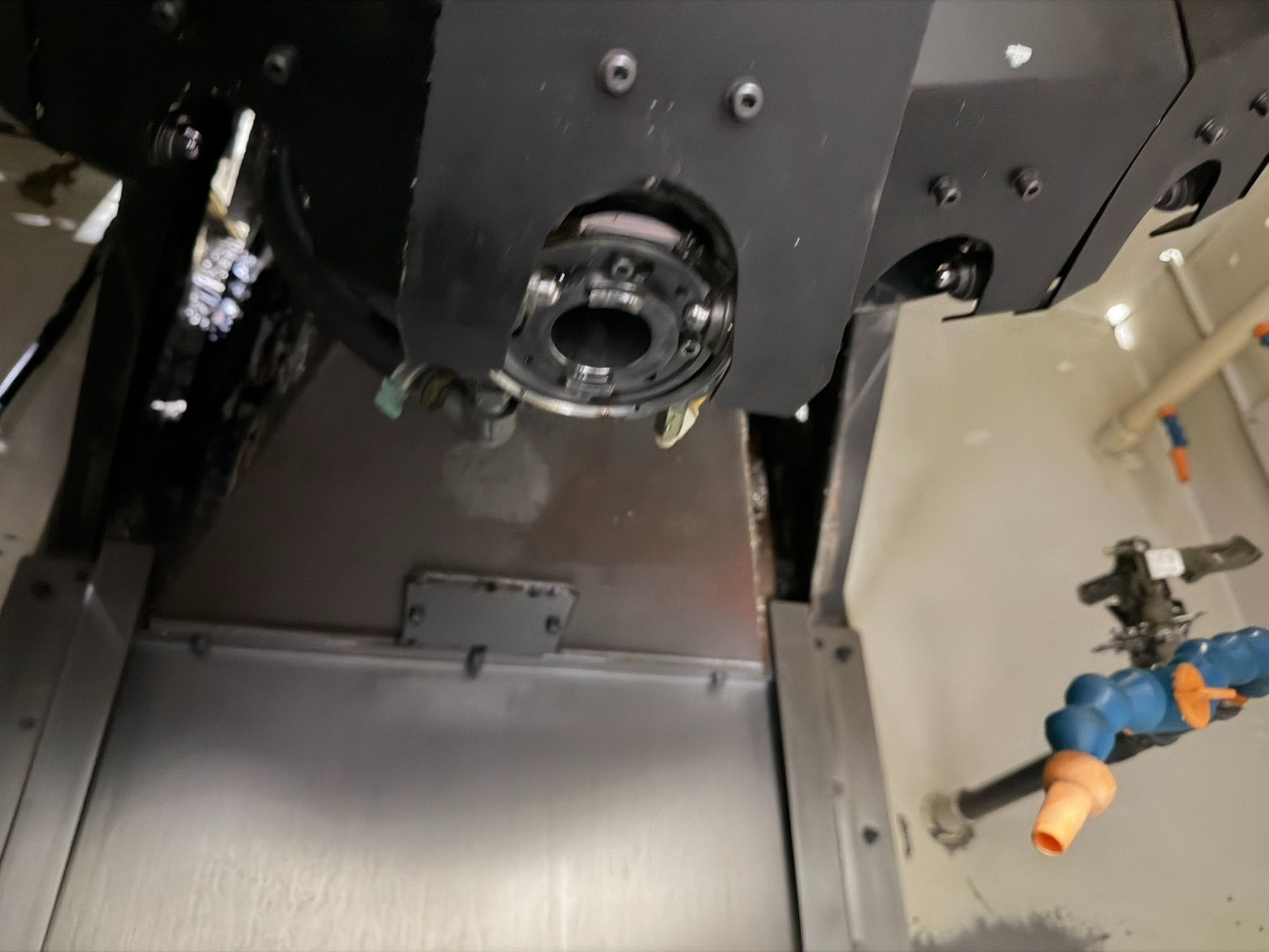 Brother #Speedio-S500X1, 4-Axis CNC Vertical Machining Center, 23.4" x 15.7" table, 19.7" X, 15.7" Y, 11.8" - Image 5
