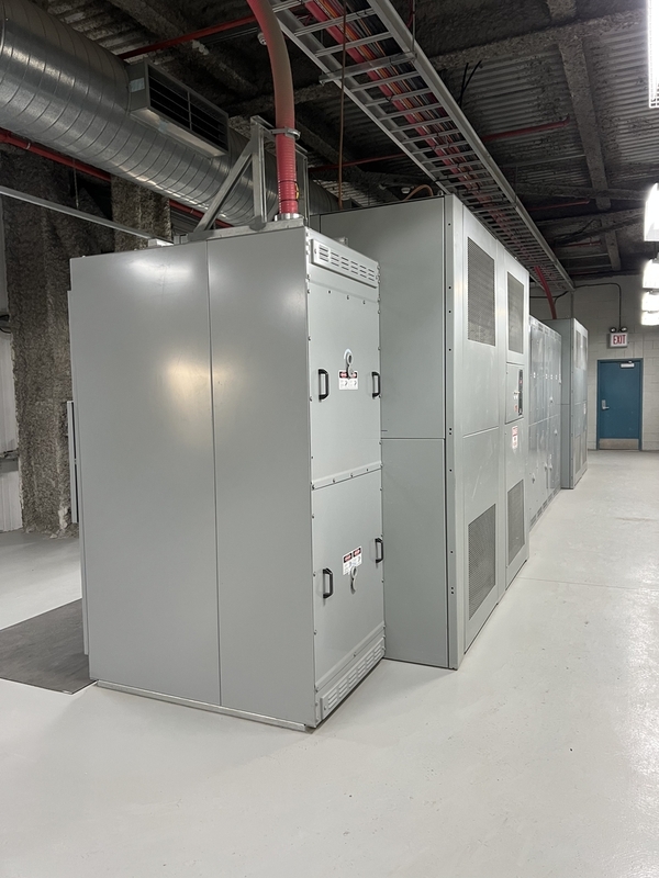Cutler-Hammer/LG, Low Voltage Double-Ended Unit Substation, 3200 amp switchgear w/ Tie Breaker, (1) 2000 KVA - Image 3