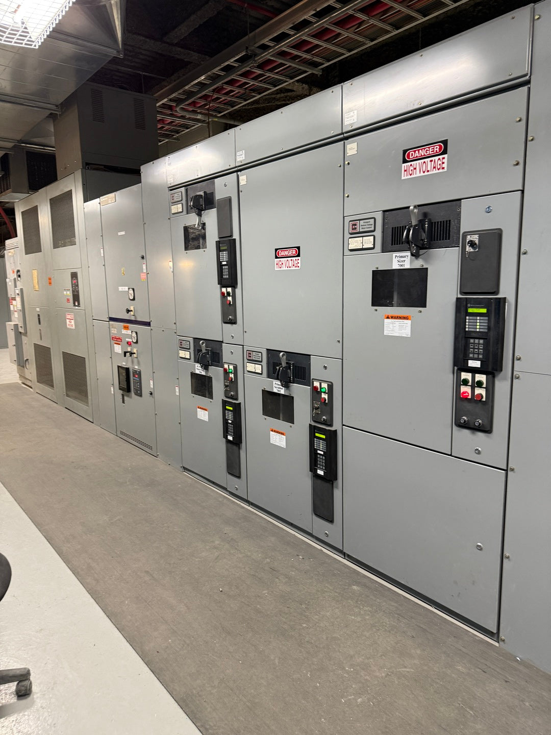 1000 Amps Cutler-Hammer, Ampgard Switchgear, metal-enclosed lineup, 4160 Volt, 3PH, (4 available) - Image 1