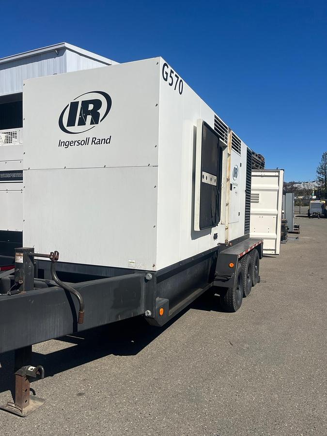456 KW Ingersoll-Rand, Doosan #G570, rental grade towable diesel generator set, sound attenuated enclosure - Image 2