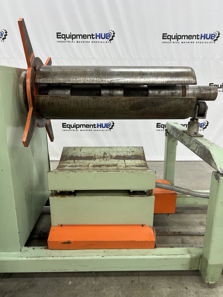 10000 lb. Changzhou, powered hydraulic uncoiler/decoiler with motorized coil car, 51" mandrel length - Image 4