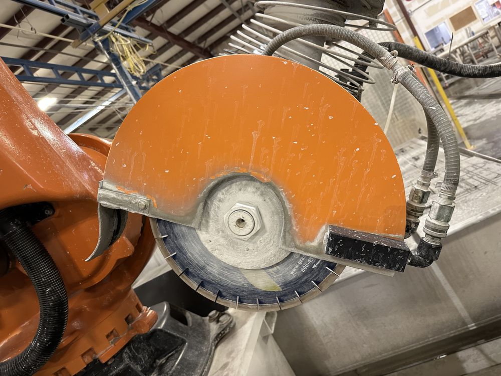 Baca Systems, Robo SawJet, robotic 6-Axis sawjet, 90" x 144" table, 16" saw, Kuka KR 210 robot, 2016 - Image 3