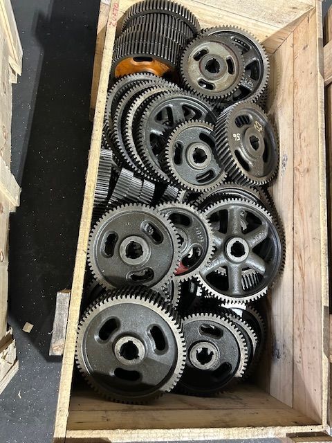 Gould & Eberhardt #72H, vertical gear hobber, push button controls, differential, rebuilt 2016 - Image 5