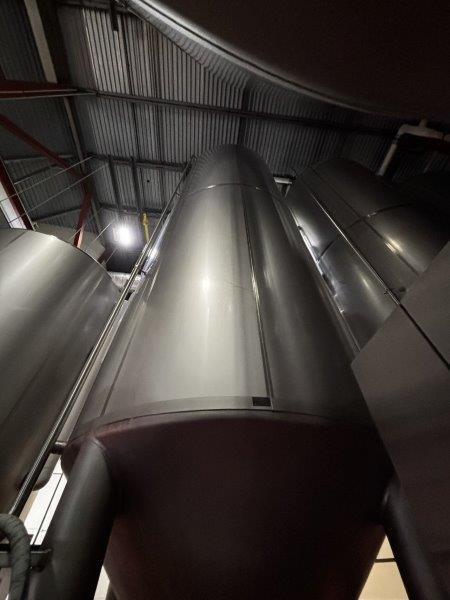 16,600 gallon Mueller, Stainless Steel Jacketed Vertical Tank, 121" diameter x 444" height, 15 psi @ 100&deg;F - Image 3