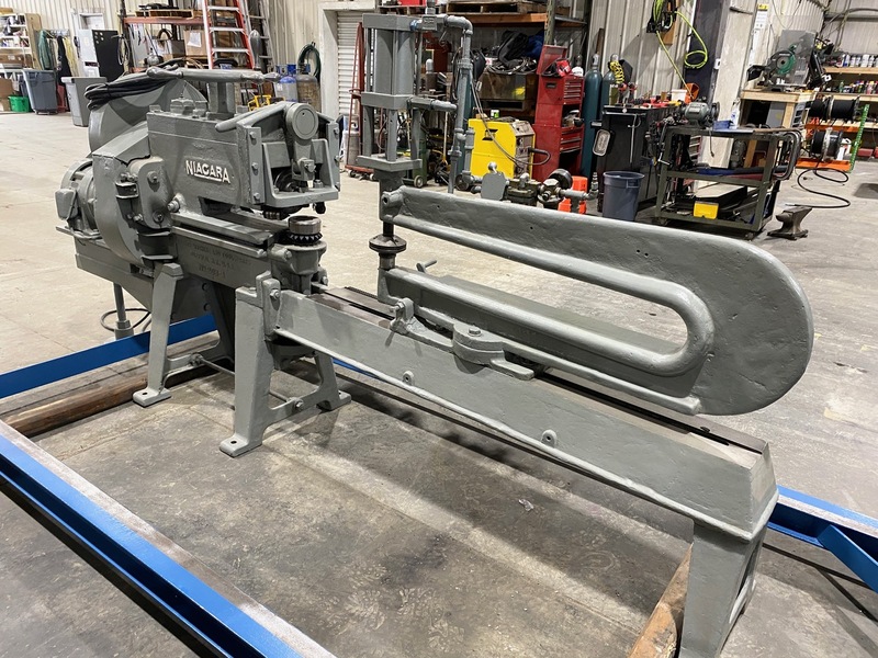 10 Gauge x 6' Niagara #208-A, Flanging Machine, 38-1/2" throat, 200 RPM, 51 FPM, 14-73" diameter - Image 1