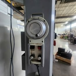 Haas Super #VF-4SS, CNC Mill - Tooling & Kurt Vises, 2003 - Image 4