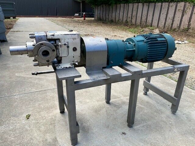80 psig, APV Crepaco #M-3L/052/5.5 pump, 7.5 HP Reliance motor - Image 3