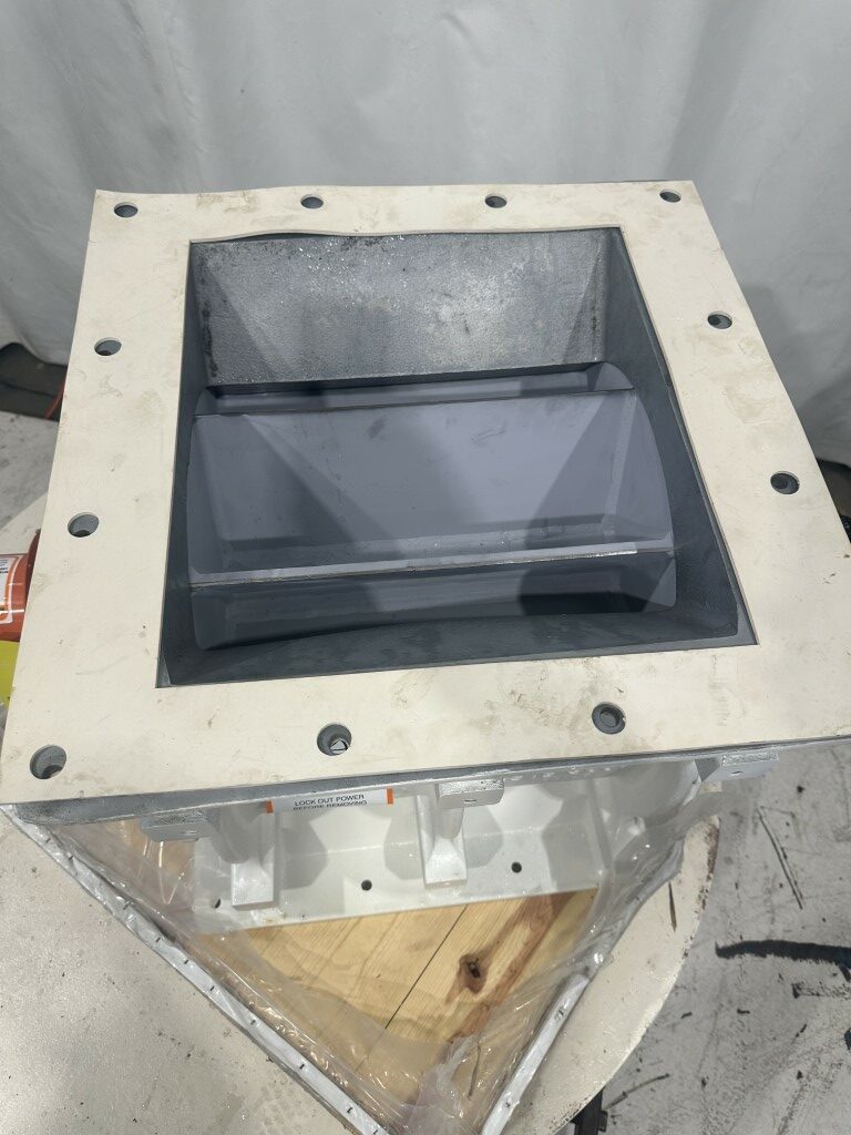 15" x 15" HE MAC Colt-On counter clock wise carbon steel valve, rebuilt, not used since - Image 8