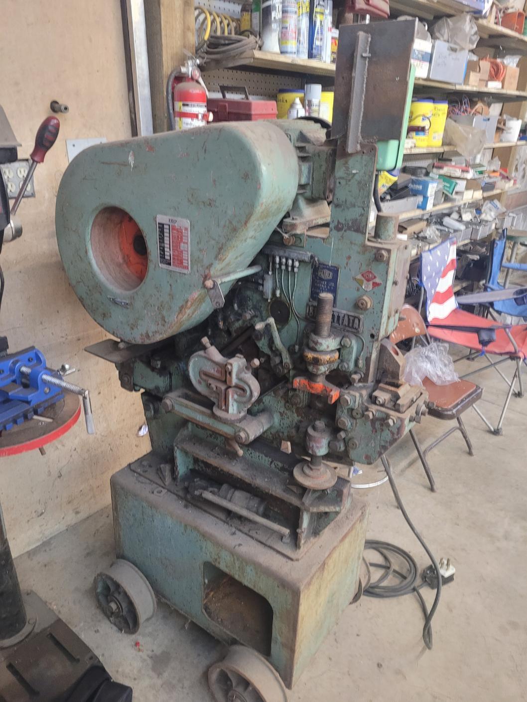 3" x 3" x 5/16" Ficep #ST-10S, mechanical ironworker, 29 tons, 5 station, 70 SPM - Image 3
