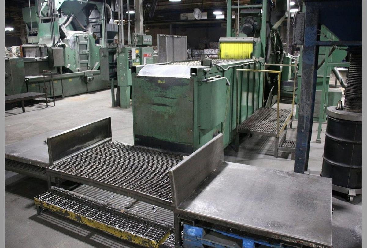 Goff #WM27.5-4-40, Through-Feed Wheel Blast Machine, 24" wide wire mesh belt system, (4) 10 HP wheels, 460 - Image 4