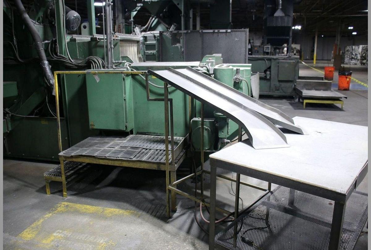 Goff #WM27.5-4-40, Through-Feed Wheel Blast Machine, 24" wide wire mesh belt system, (4) 10 HP wheels, 460 - Image 9