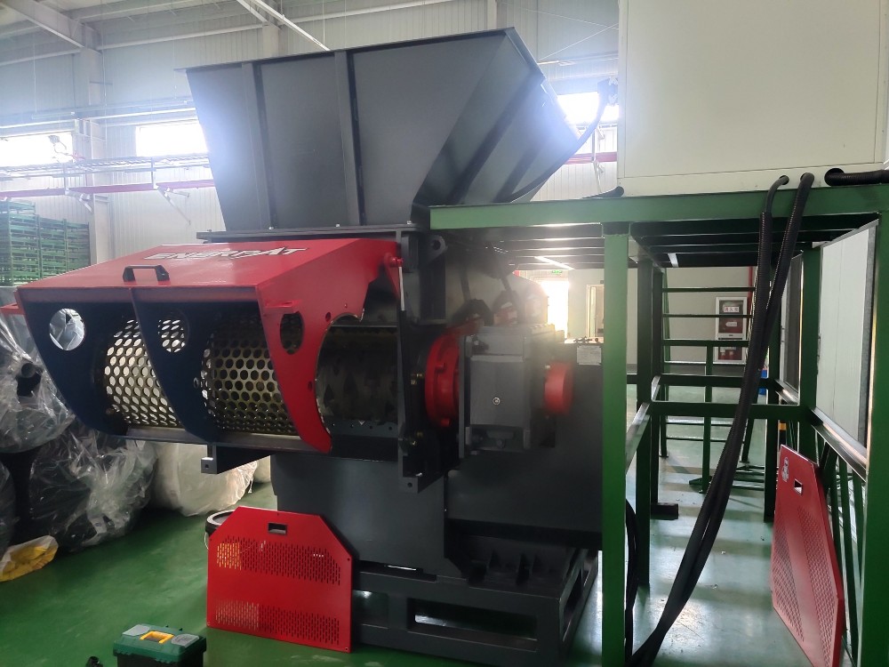 Enerpat #MSA-F, Single Shaft Shredder for plastic, wood, 0.3-10 t/h, 24-59" Shredding Chamber, 25-100 HP - Image 3