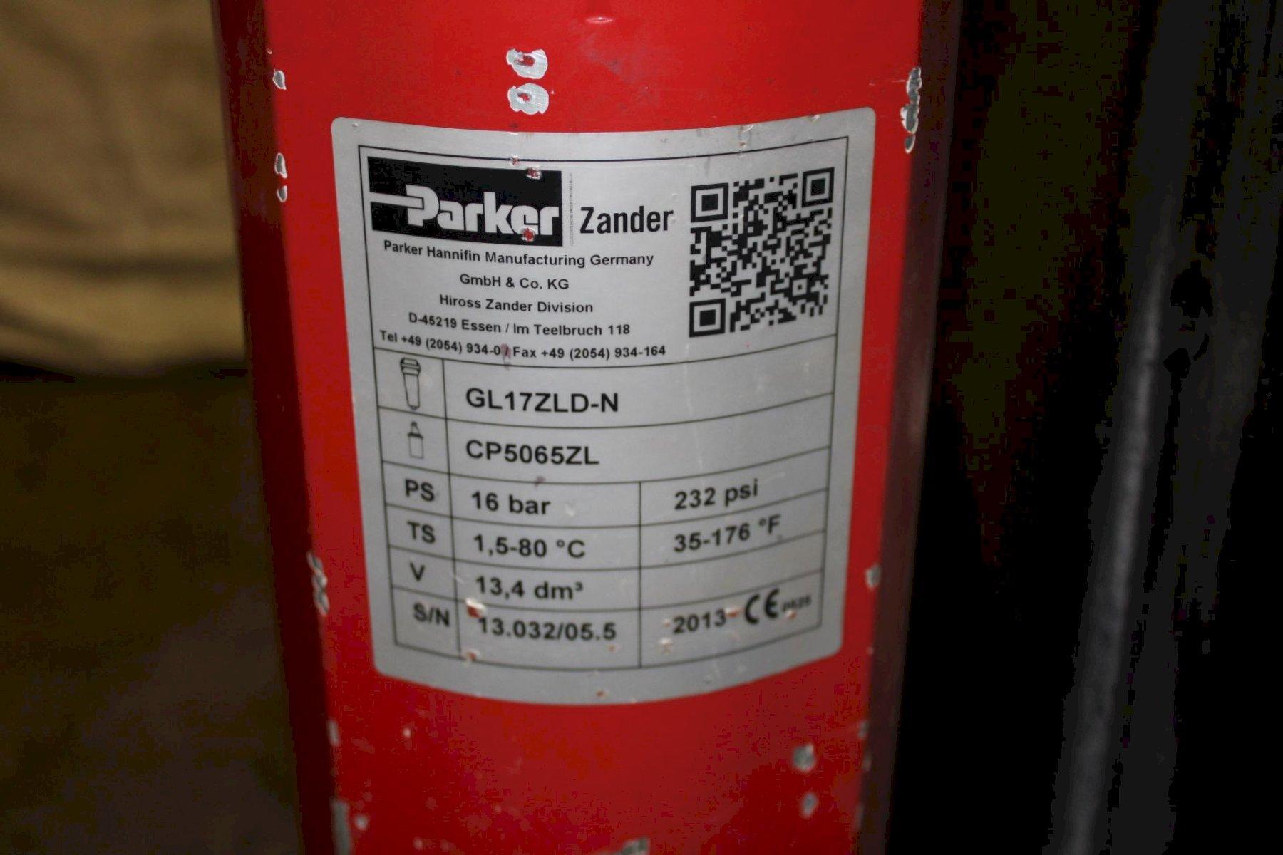 700 cfm, 100&deg;F, 100 psig, Parker Zander, refr. dryer air compressor, R 404 refrigerant - Image 6