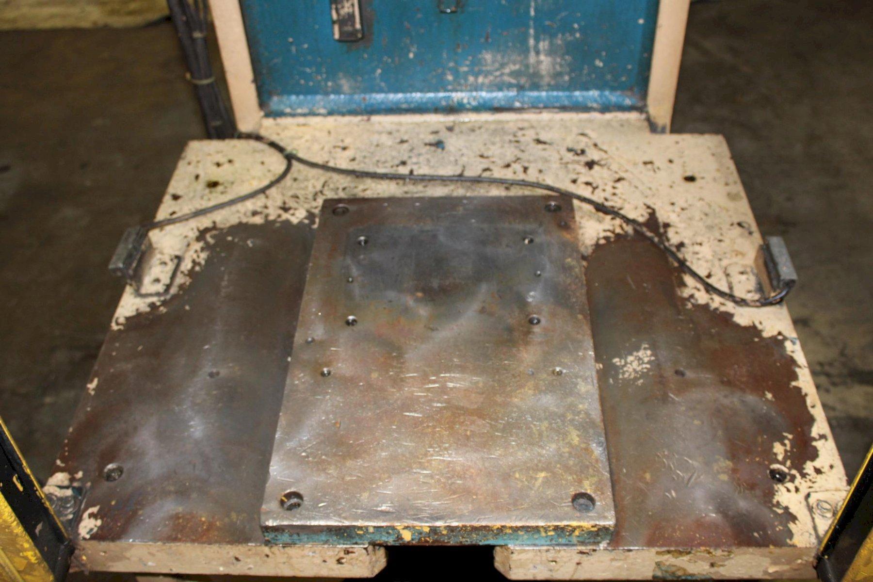 50 Ton, PH #OGF-50, hydraulic press, 24" stroke, 30" daylight, 15" throat, 5.5" ram, 30" x27" bed, 1995 - Image 9