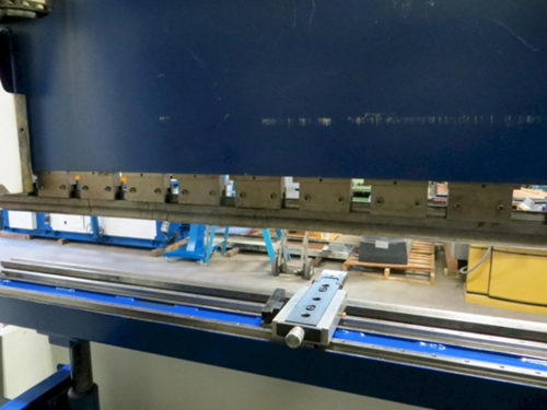 250 Ton, Primeline #S250B12, CNC servo hydraulic press brake, 12' overall, 124" between housing, 2016 - Image 5