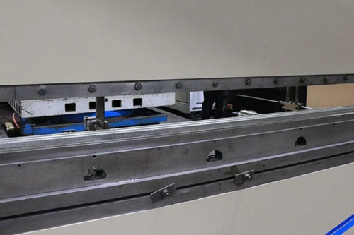 140 Ton, Wysong #MTH-140-144, hydraulic press brake, 12' overall, 120" between housing, 8" stroke - Image 4