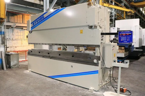 140 Ton, Wysong #MTH-140-144, hydraulic press brake, 12' overall, 120" between housing, 8" stroke - Image 2