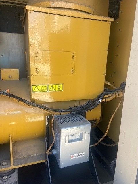 250 KW Caterpillar #C9, Diesel Generator Set, EMCP 3.2 control panel, 1800 RPM, 480 Volt, 3PH, 595 hours, 2007 - Image 4