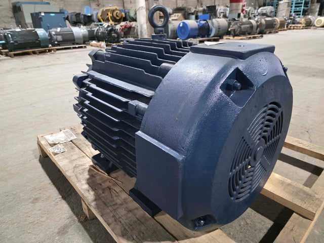 150 HP 3600 RPM Marathon, Frame 445TS, TEFC BB, 575 Volts, New Surplus - Image 2