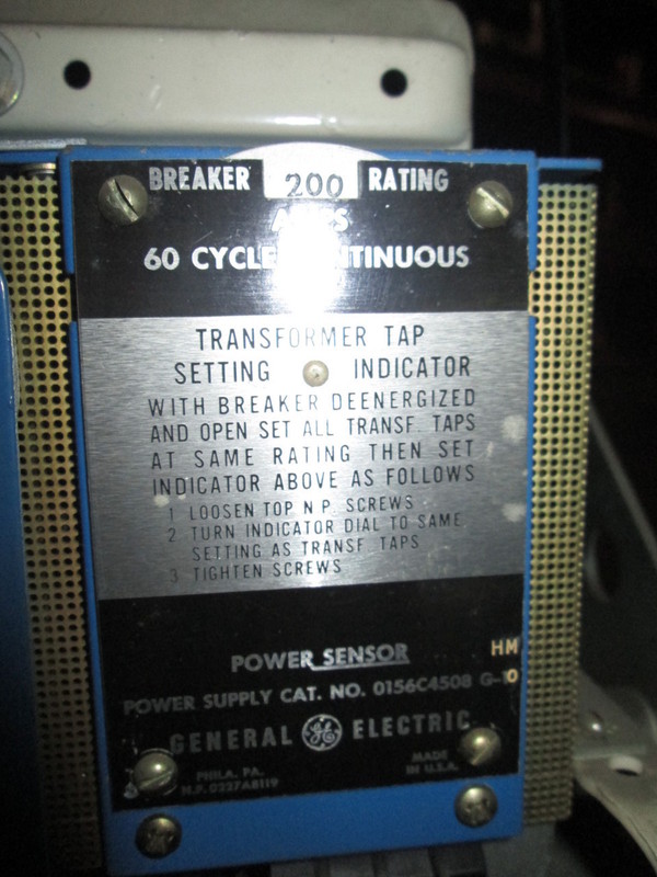 600 Amps, General Electric, AK-3A-25, manually operated, drawout - Image 3