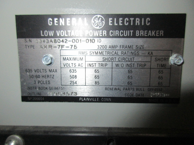 3200 Amps, General Electric, akr- 7f-75, electrically operated, drawout - Image 2
