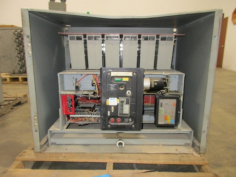 4000 Amps, Federal Pioneer, 100-H3, electrically operated, drawout, LSI, w/cell - Image 1