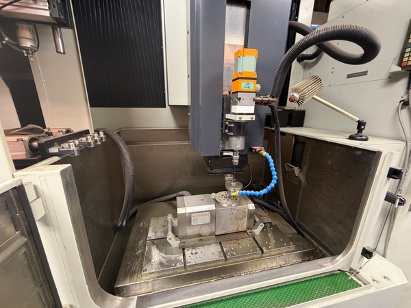 Chmer #AH53C, Sinker Electrical Discharge Machine, 24.8" x 12.2" work area, 19.69" X, 11.81" Y, 13.39" Z - Image 3