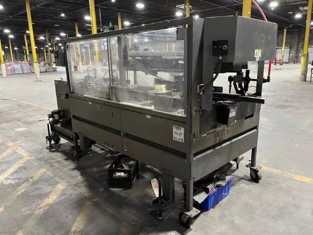 Pearson #R235T, Case Erector, 2" bottom tape, up to 35 cases/minutre - Image 3