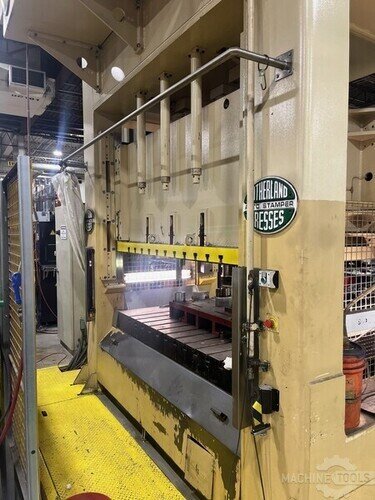 300 Ton, Sutherland #HD300, Hydraulic Press, 59" width x 122" L Bed, 30" Stroke, 48" Daylight, 15 IPM, 100 - Image 2