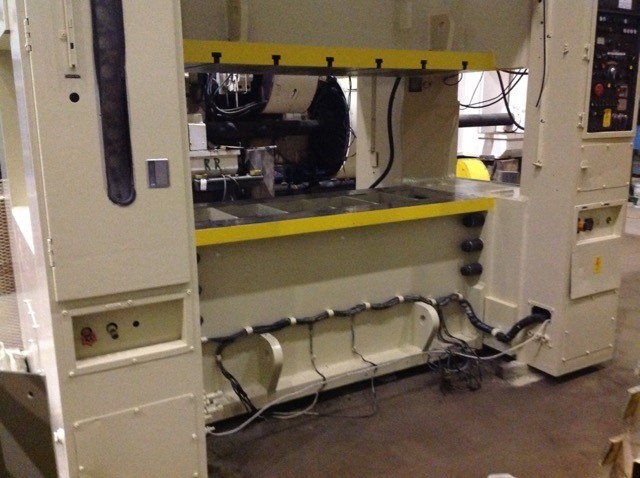220 Ton, Komatsu #E2T-200N, Eccentric Gear 2 Pt Stainless Steel Press, 15" stroke, 17.72" die height, air - Image 2