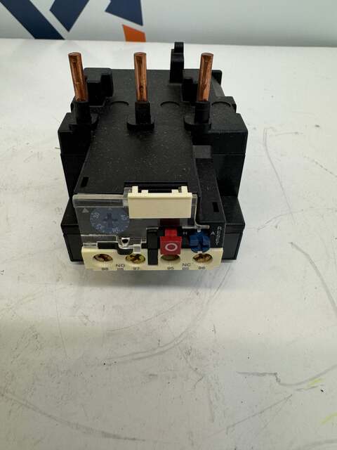 Schneider Electric / Telemecanique Thermal Overload Relay LRD3355 600/690 VAC - Image 2