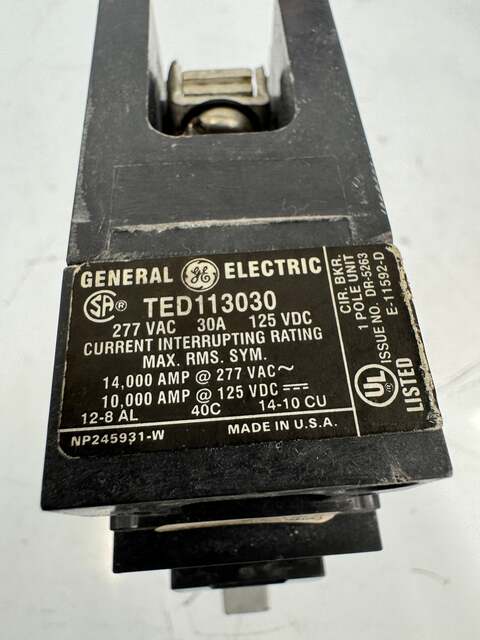 General Electric Molded Case Circuit Breaker TED113030 277 VAC / 125 VDC - Image 2