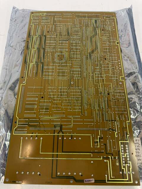 Giddings & Lewis Operator Station Board 501-04305-00 +19V to +35V DC - Image 2