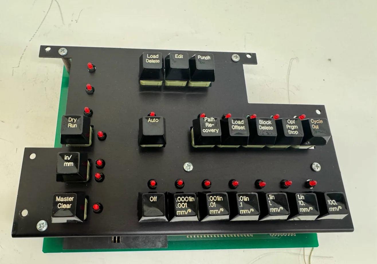 Giddings & Lewis (Fives) Upper Panel Operator Board 502-03432-01 / 501-04318-01 - Image 4