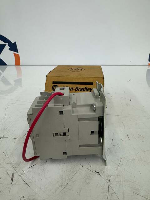 Allen-Bradley Contactor 500-TO*930 600 VAC MAX m00431 - Image 4