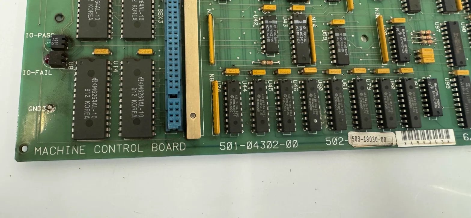 Giddings & Lewis Machine Control Board 501-04302-00 - Image 4