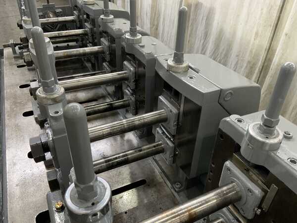 8 Stand, Yoder #M2, rollformer, 2" shaft diameter, 15" nominal roll space, coolant base, controls, 20 HP - Image 6