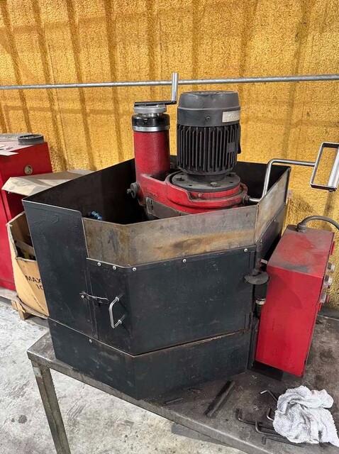 Amada #TEG-160E, punch & die grinder, 6.5" 3-jaw chuck, 7" x 3" x 1.25" wheel - Image 2